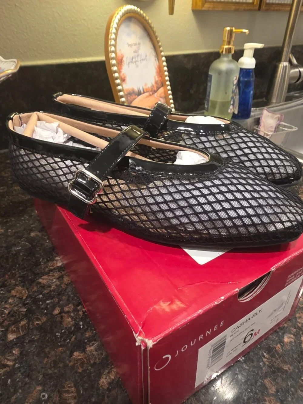 JJournee Collection Casha flats brand new